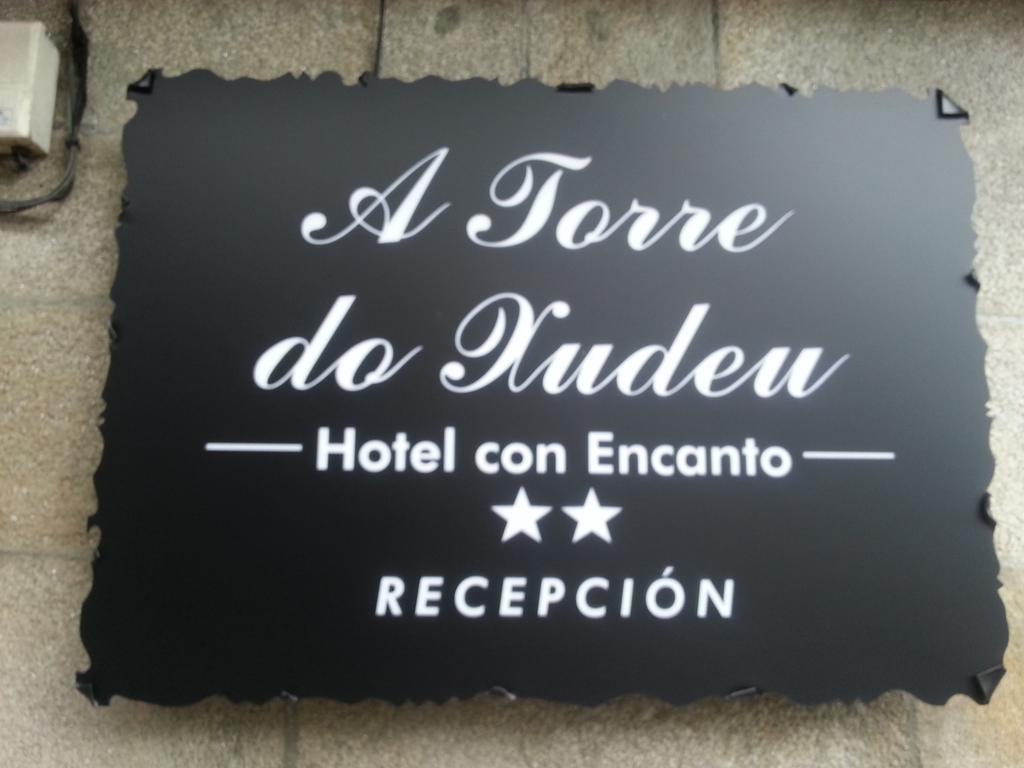 Hotel A Torre Do Xudeu Tui Bagian luar foto